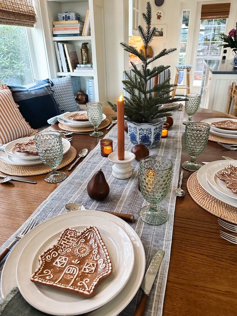 A Simple Christmas and Winter Table in Our Dining Nook