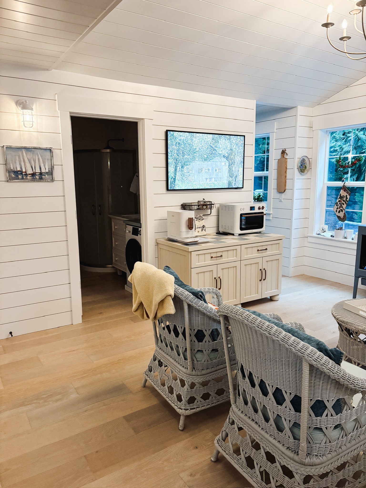 The 400 Square Foot Tiny Cottage Tour at Christmas!